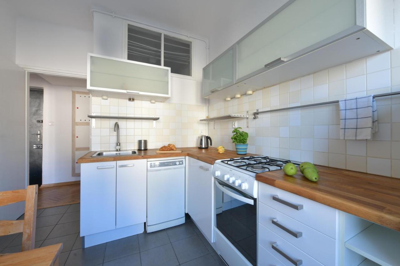 Wilcza 3 - Apartament Dla 4 Osob - 260M Do Ambasady Usa - Duzy Balkon Od Strony Dziedzinca - Wifi - Good Apartments Varsovia Exterior foto