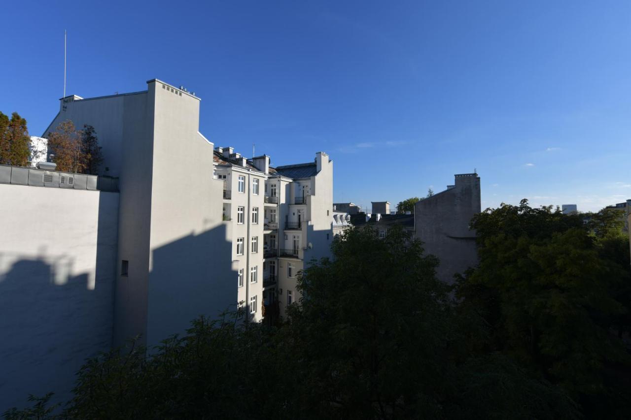 Wilcza 3 - Apartament Dla 4 Osob - 260M Do Ambasady Usa - Duzy Balkon Od Strony Dziedzinca - Wifi - Good Apartments Varsovia Exterior foto