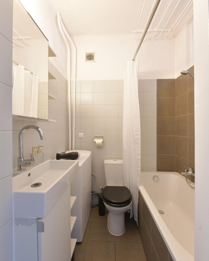 Wilcza 3 - Apartament Dla 4 Osob - 260M Do Ambasady Usa - Duzy Balkon Od Strony Dziedzinca - Wifi - Good Apartments Varsovia Exterior foto